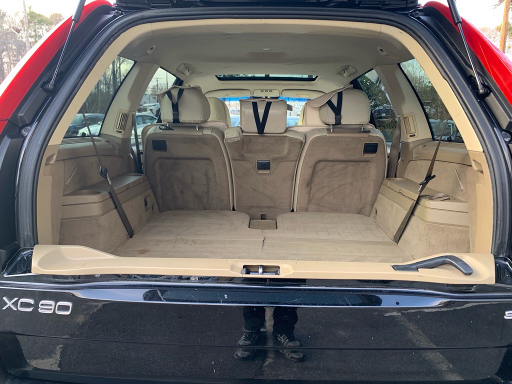 2010 Volvo XC90 Image 12