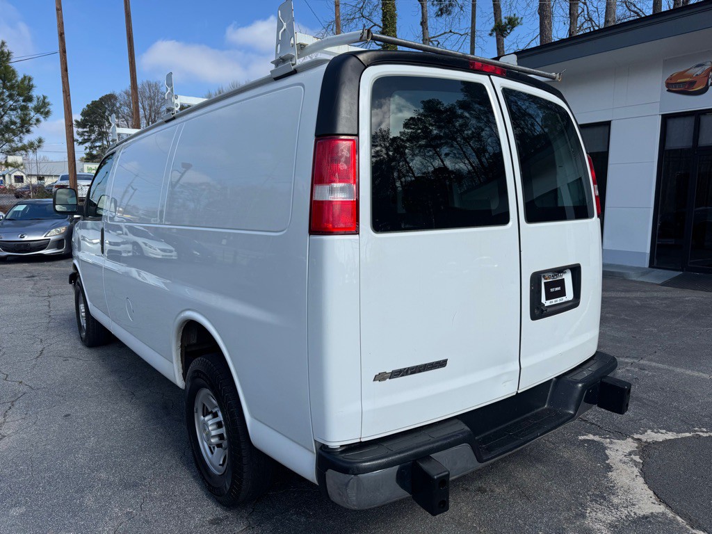 2020 Chevrolet Express Image 3