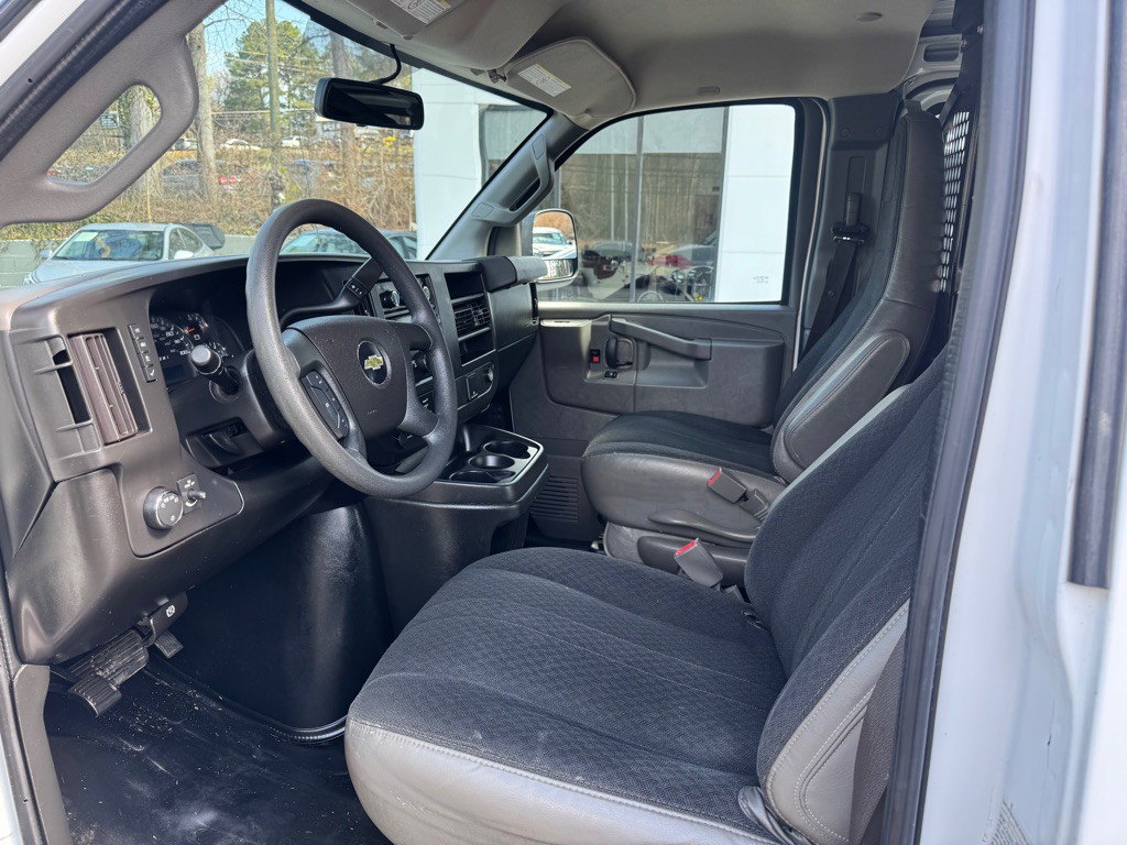2020 Chevrolet Express Image 7
