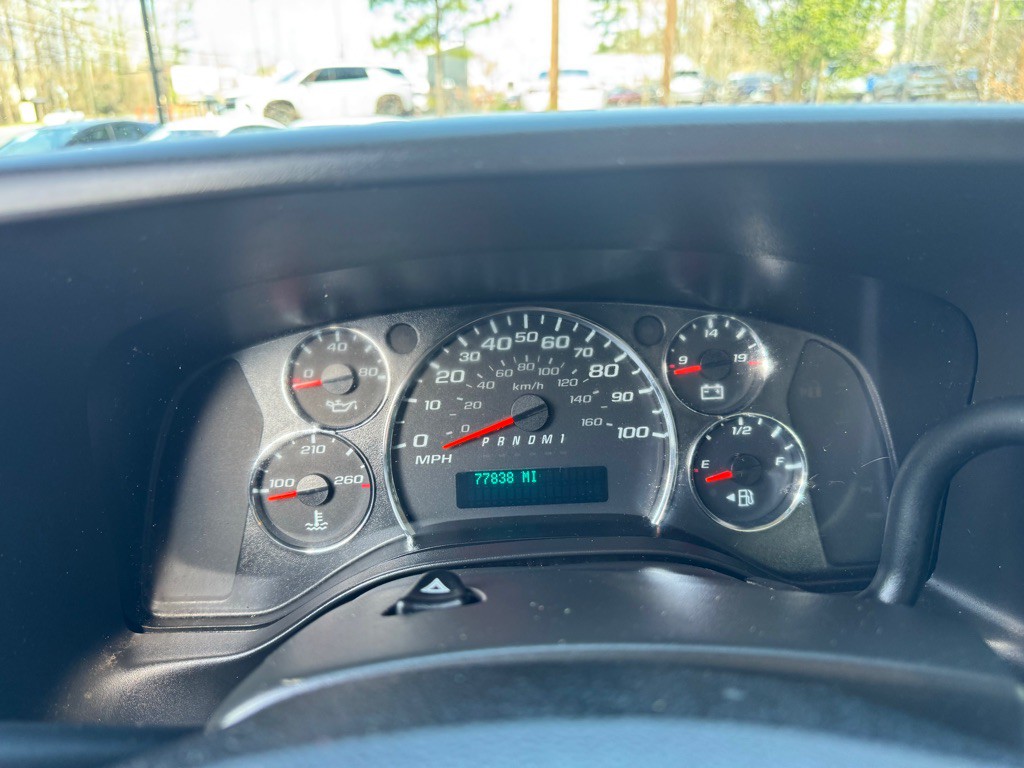 2020 Chevrolet Express Image 9