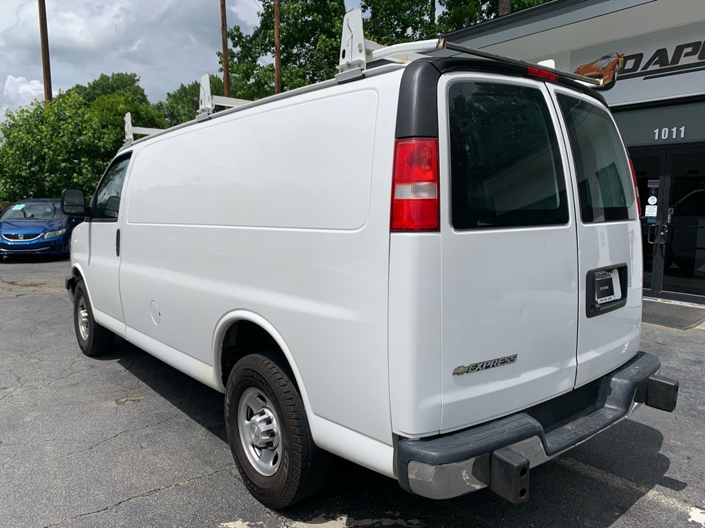 2020 Chevrolet Express Image 3