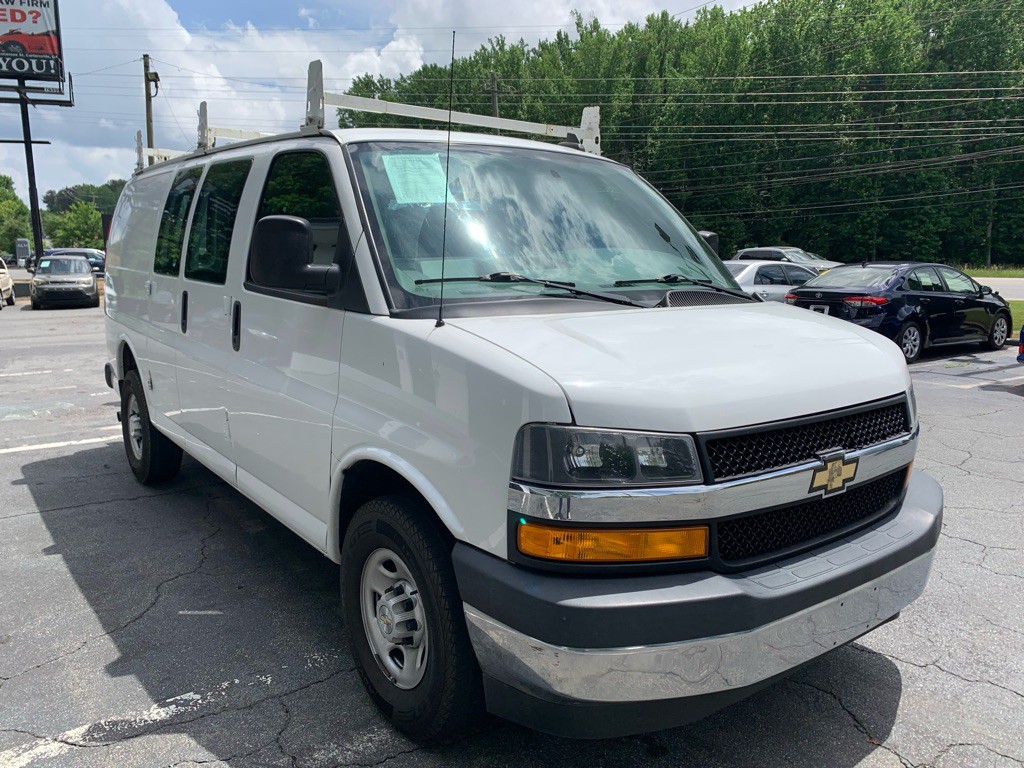 2020 Chevrolet Express Image 4