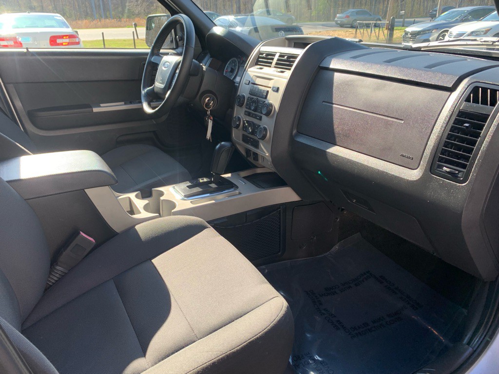 2011 Ford Escape Image 11
