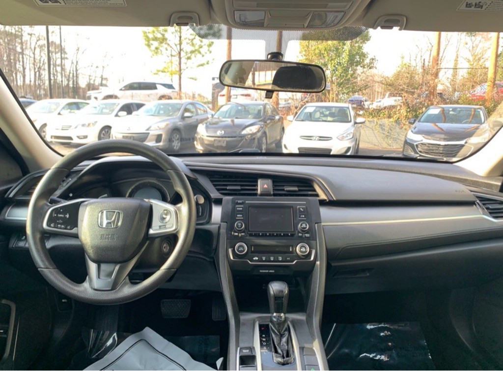 2018 Honda Civic Image 8