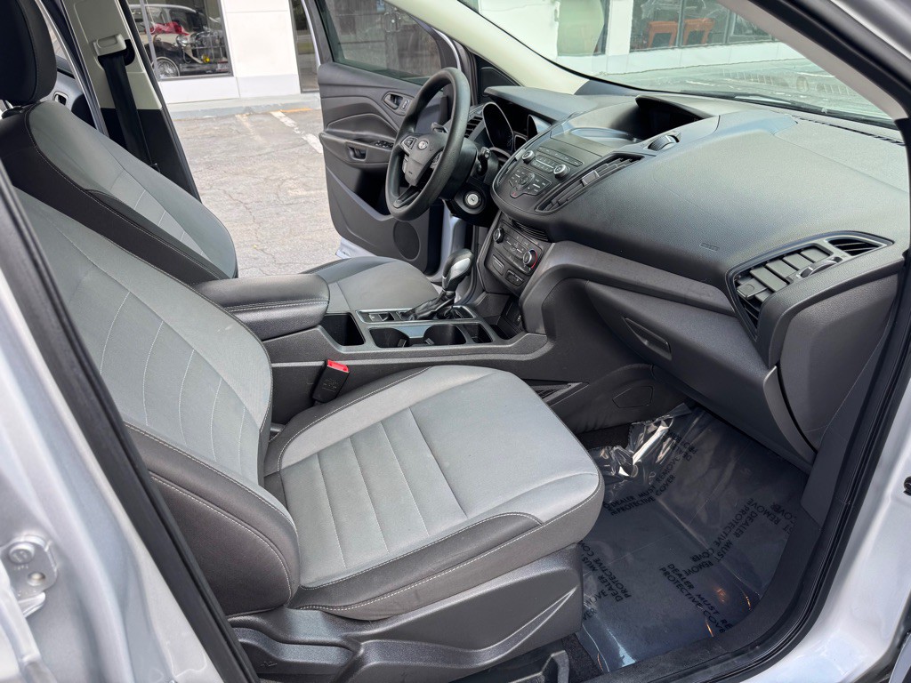 2019 Ford Escape Image 9