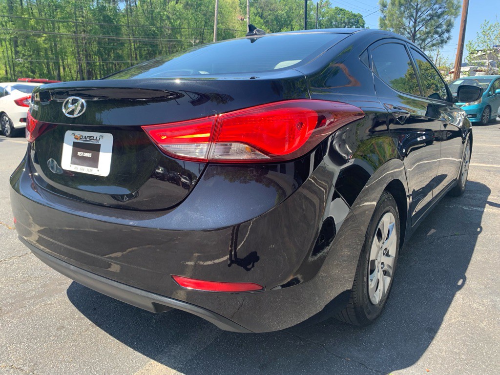 2016 Hyundai Elantra Image 3