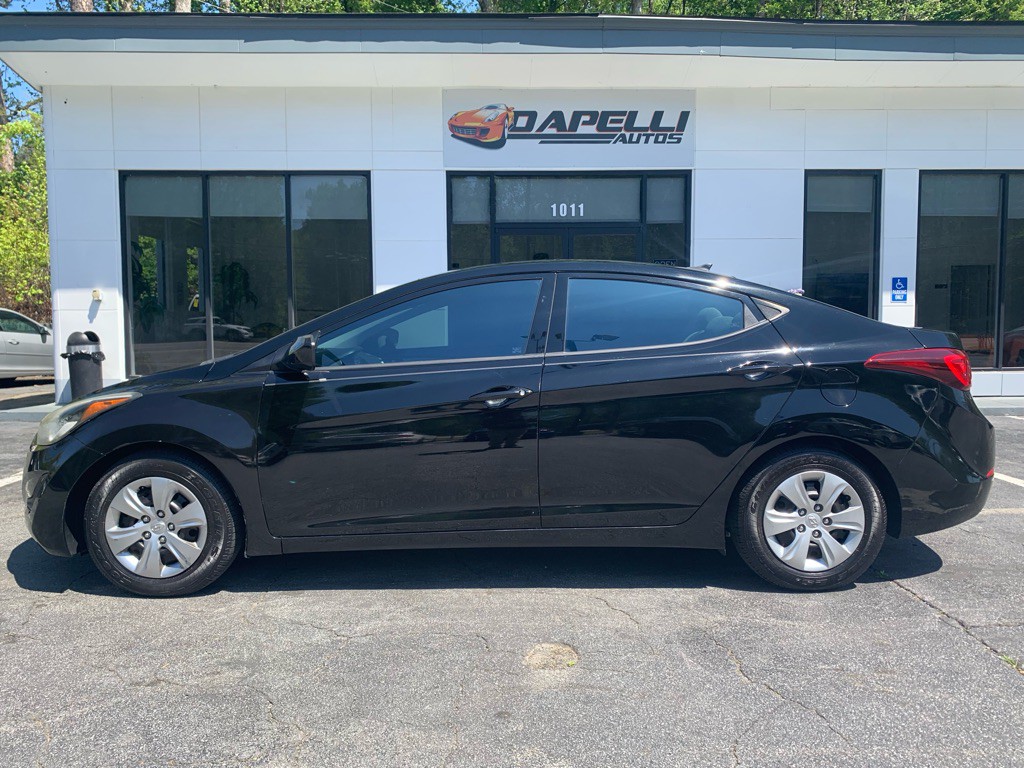 2016 Hyundai Elantra Image 5