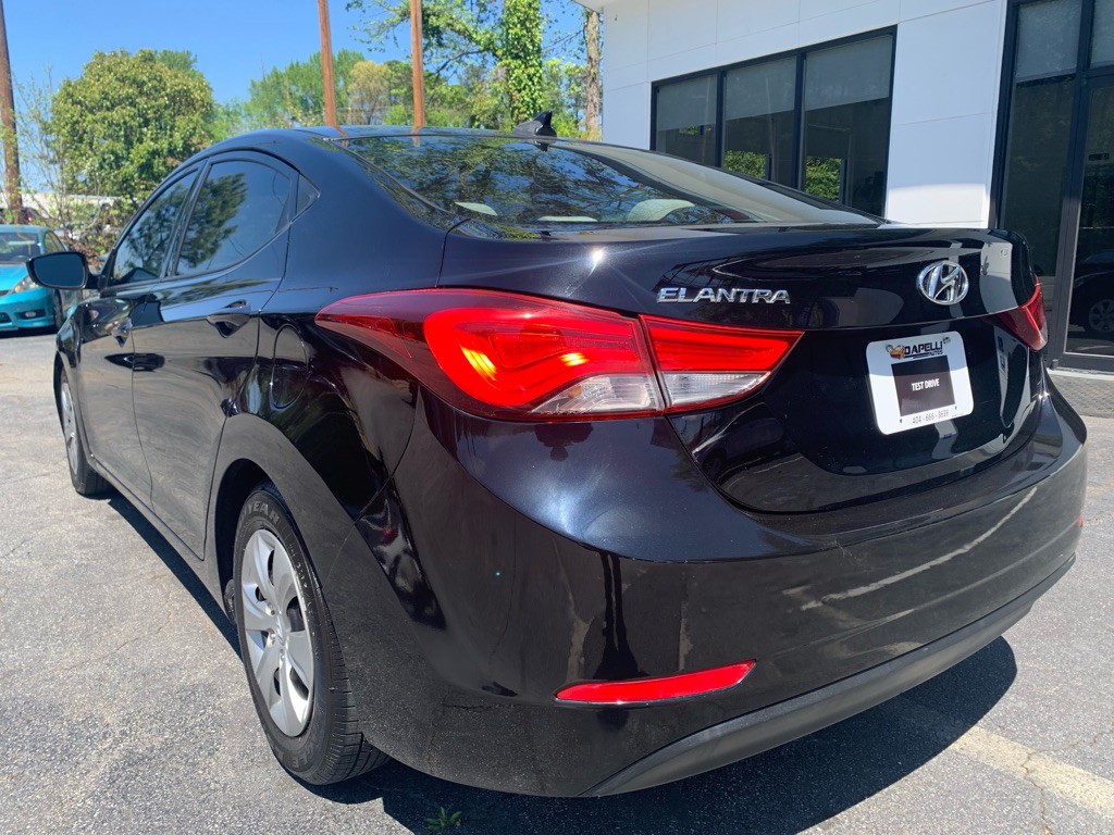 2016 Hyundai Elantra Image 6