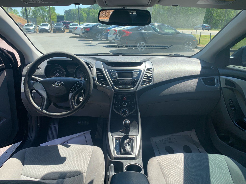 2016 Hyundai Elantra Image 7