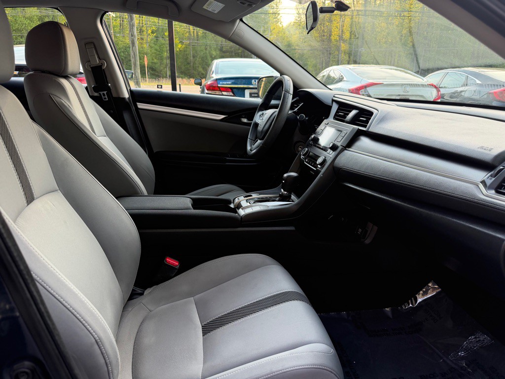 2017 Honda Civic Image 9