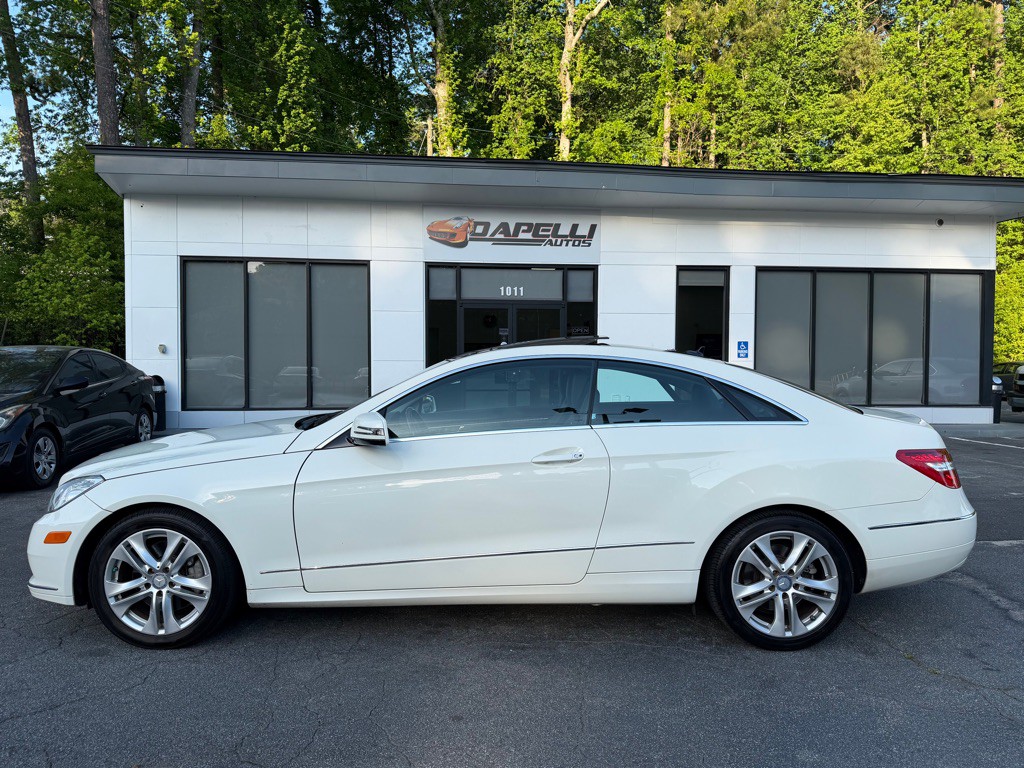 2011 Mercedes-Benz E-Class Image 2