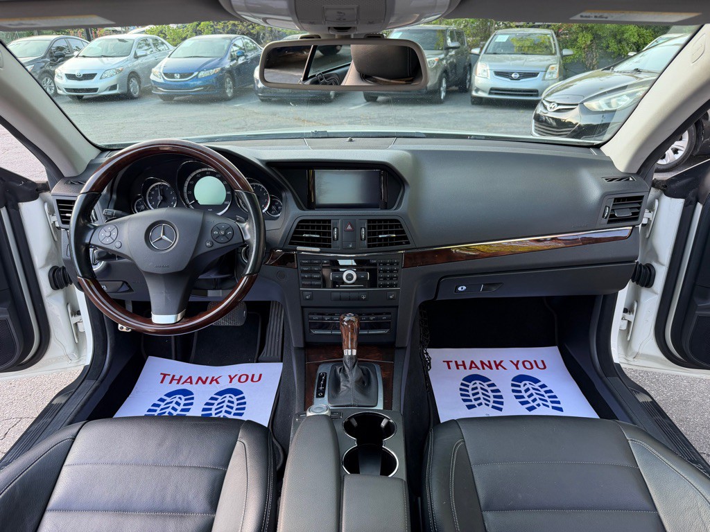 2011 Mercedes-Benz E-Class Image 8