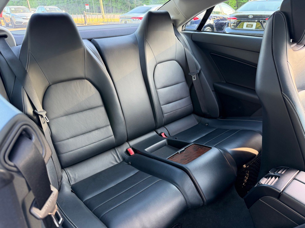 2011 Mercedes-Benz E-Class Image 11