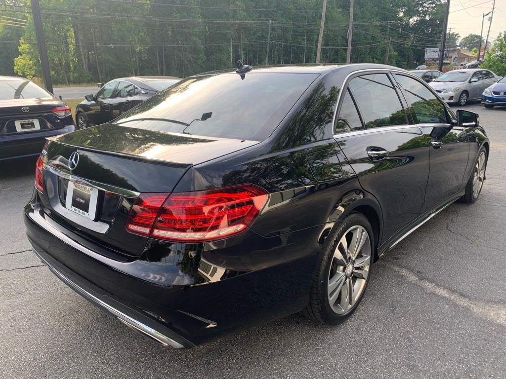 2016 Mercedes-Benz E-Class Image 6