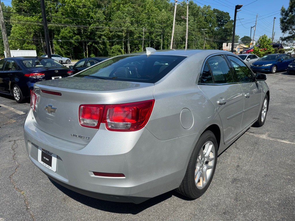 2015 Chevrolet Malibu Image 3