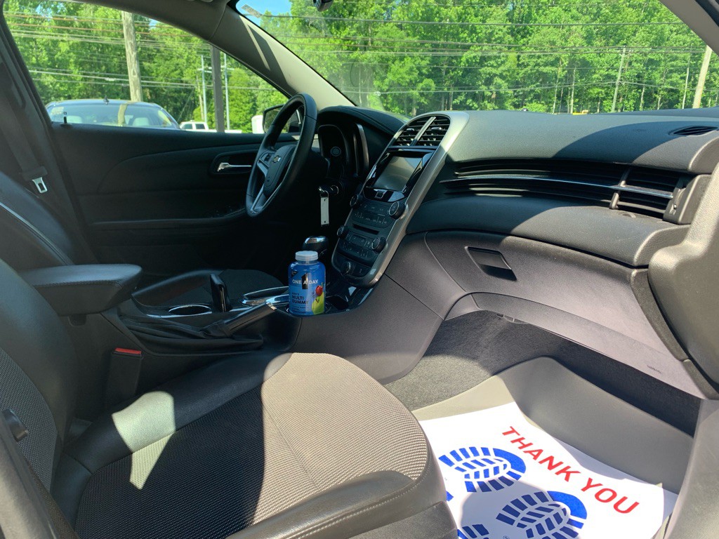 2015 Chevrolet Malibu Image 9