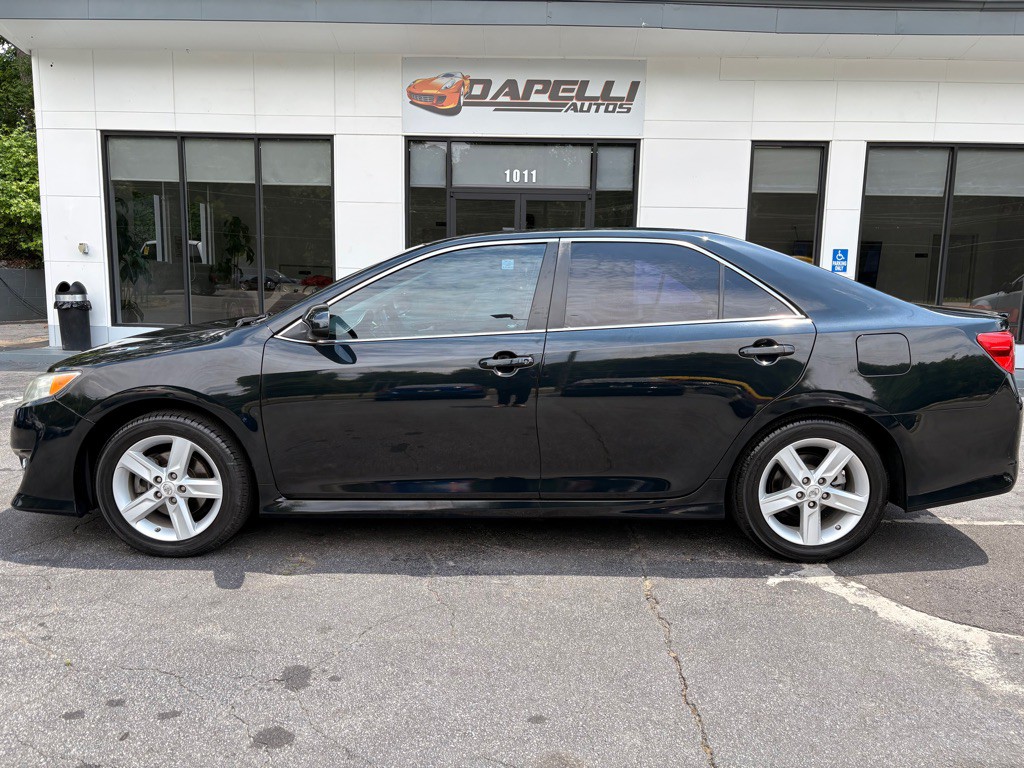 2012 Toyota Camry Image 5