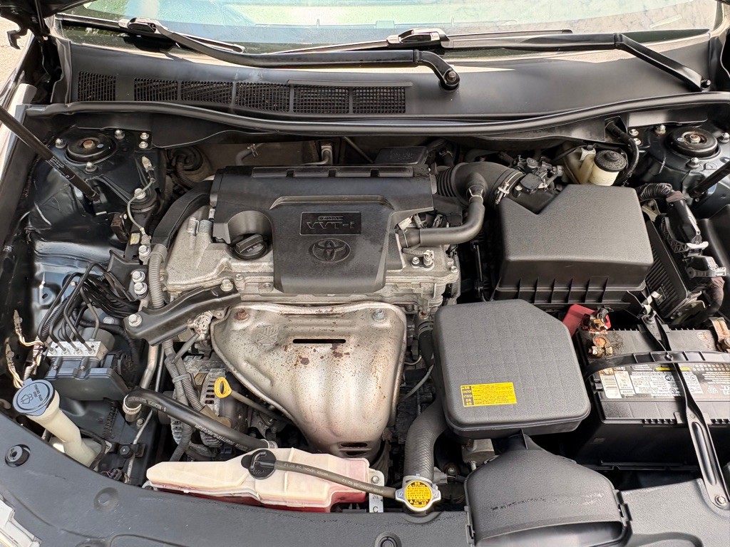 2012 Toyota Camry Image 12