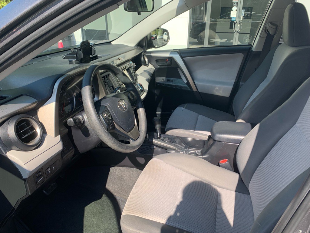 2015 Toyota Rav4 Image 9