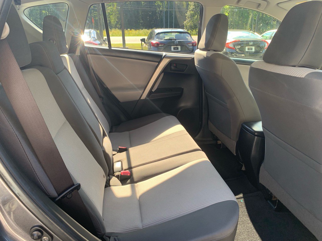 2015 Toyota Rav4 Image 11