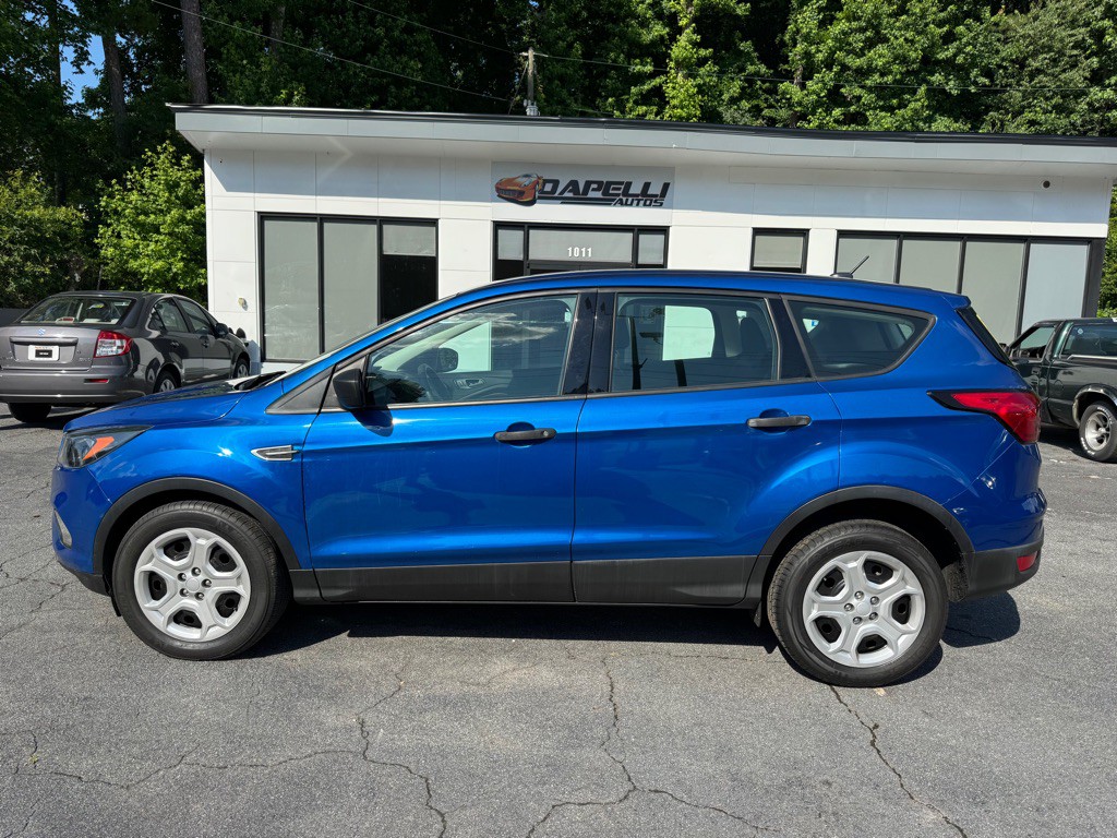 2019 Ford Escape Image 2