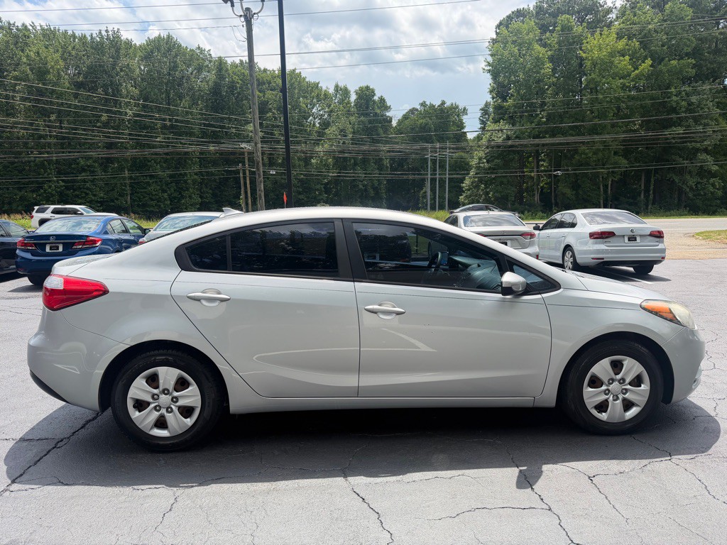 2016 Kia Forte Image 5