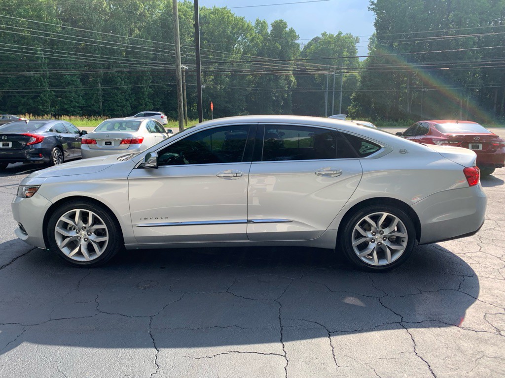 2016 Chevrolet Impala Image 2