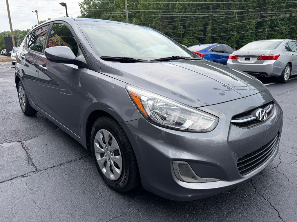 2017 Hyundai Accent Image 4