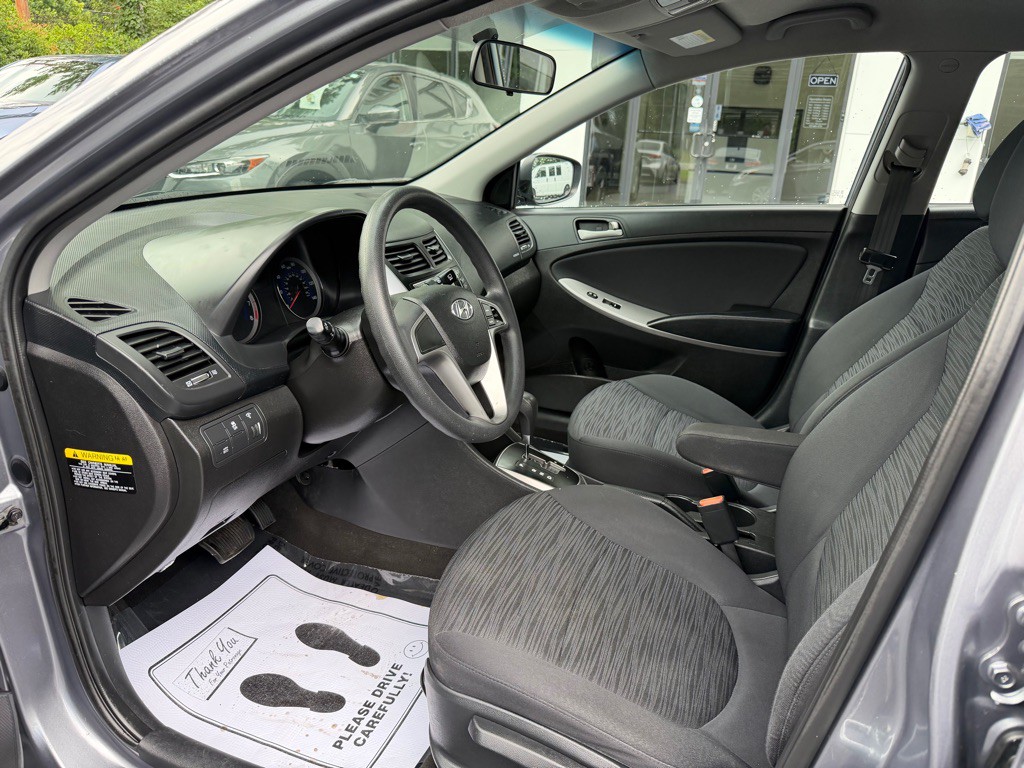 2017 Hyundai Accent Image 7