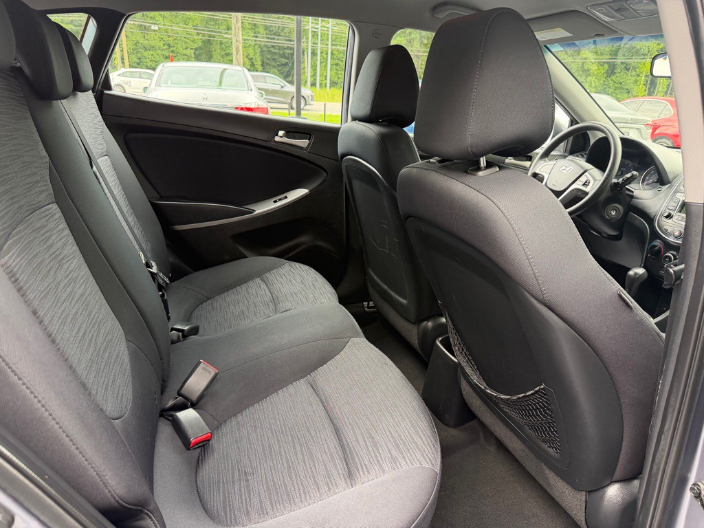 2017 Hyundai Accent Image 11