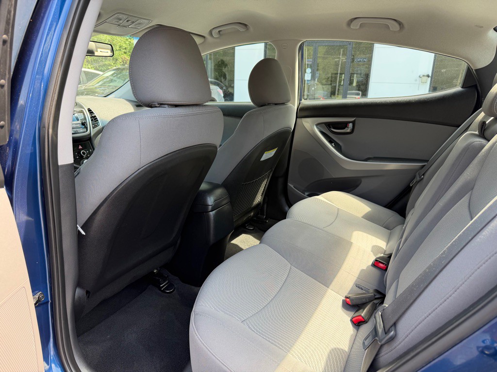 2015 Hyundai Elantra Image 10