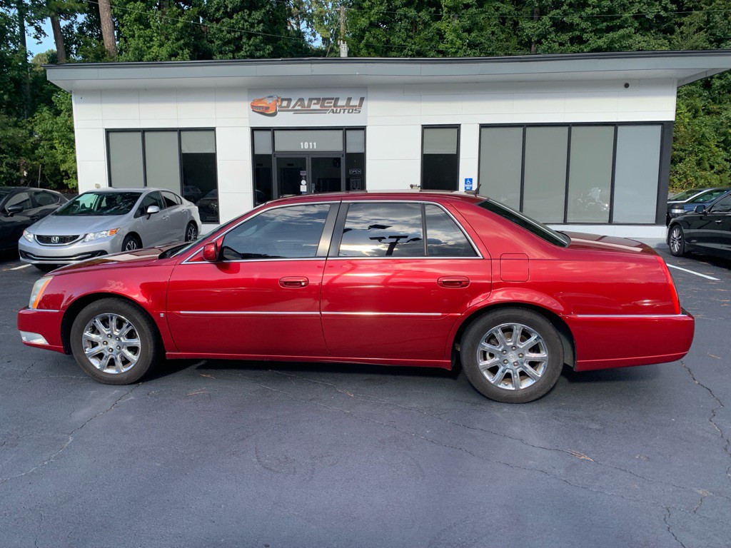 2008 Cadillac DTS Image 2