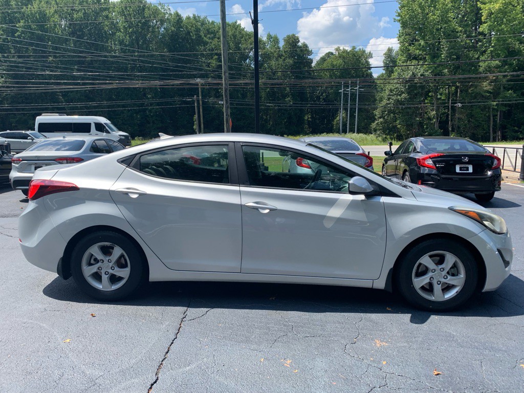 2014 Hyundai Elantra Image 2