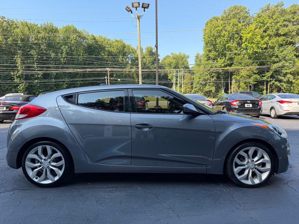2013 Hyundai Veloster Image 5