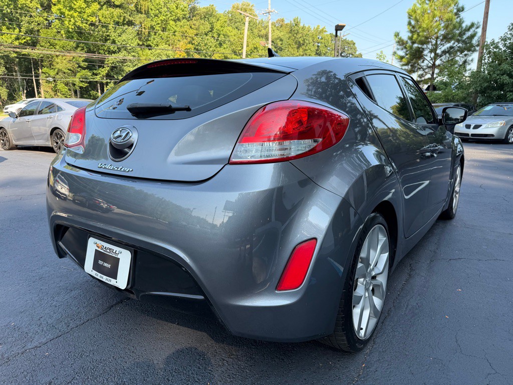 2013 Hyundai Veloster Image 6