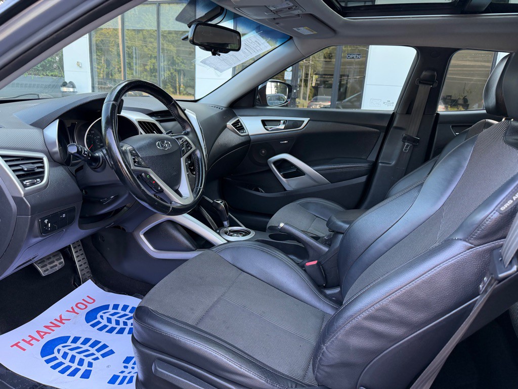 2013 Hyundai Veloster Image 7