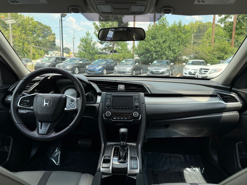 2018 Honda Civic Image 8