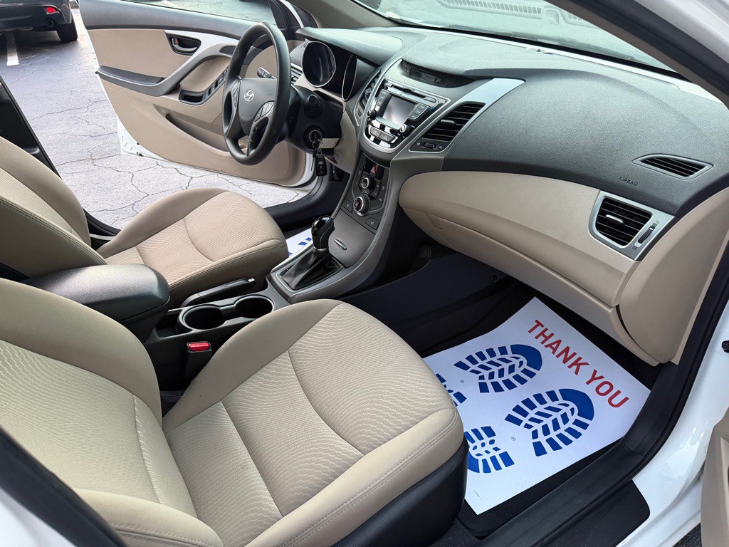 2014 Hyundai Elantra Image 9