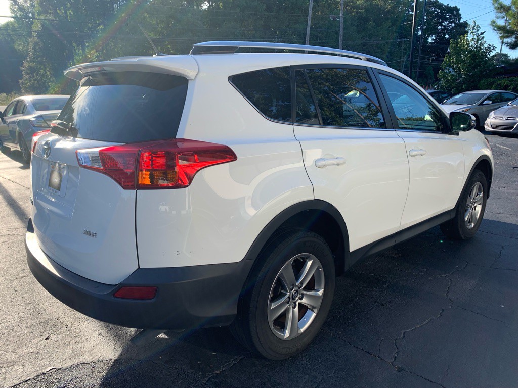 2015 Toyota Rav4 Image 4