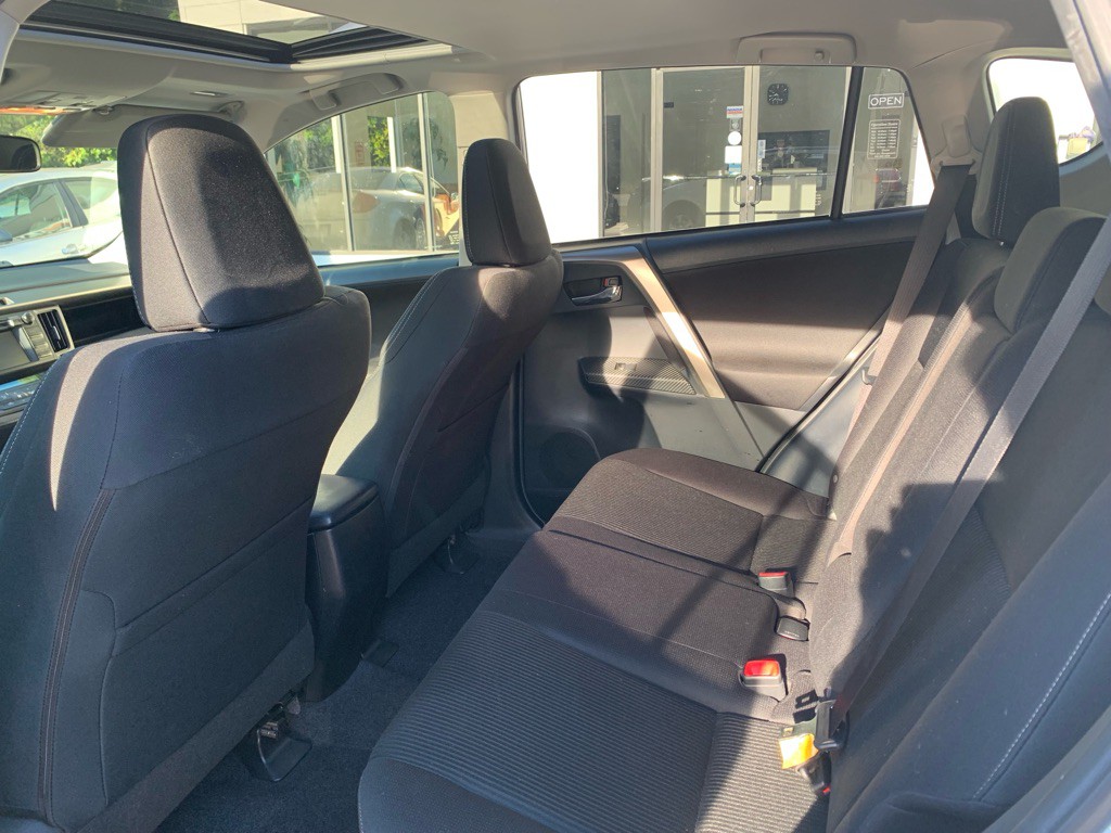 2015 Toyota Rav4 Image 10