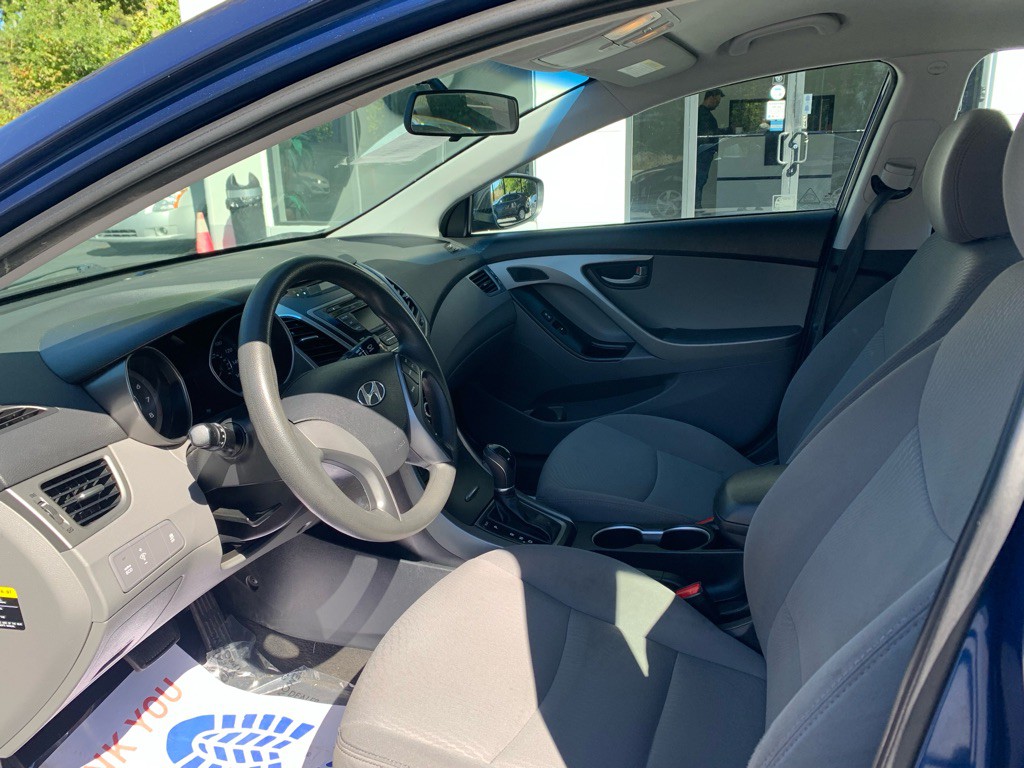 2015 Hyundai Elantra Image 7