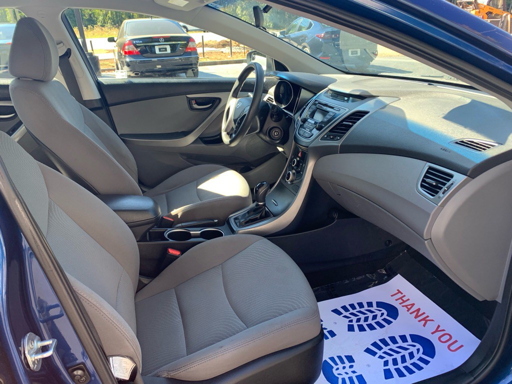 2015 Hyundai Elantra Image 9