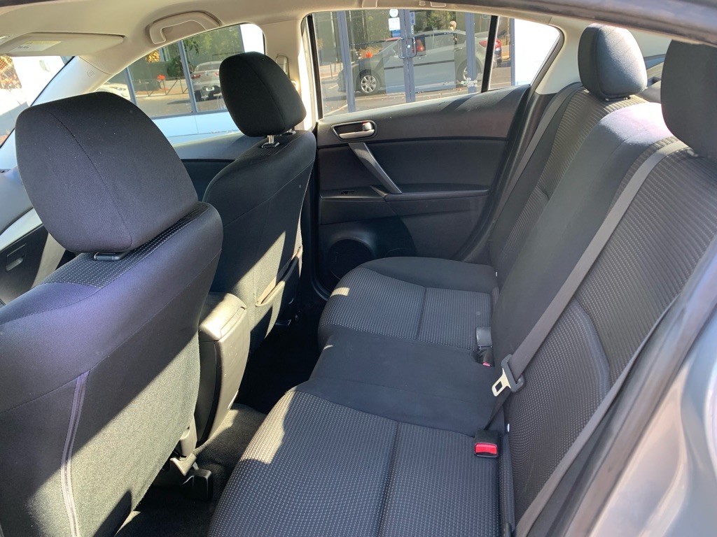 2013 Mazda Mazda3 Image 10