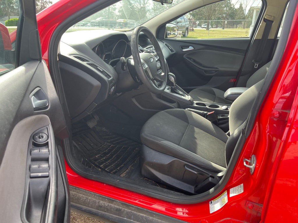 2014 Ford Focus Image 9
