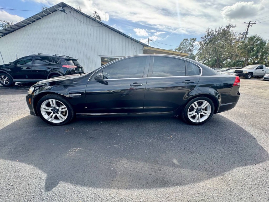 2008 Pontiac G8 Image 6