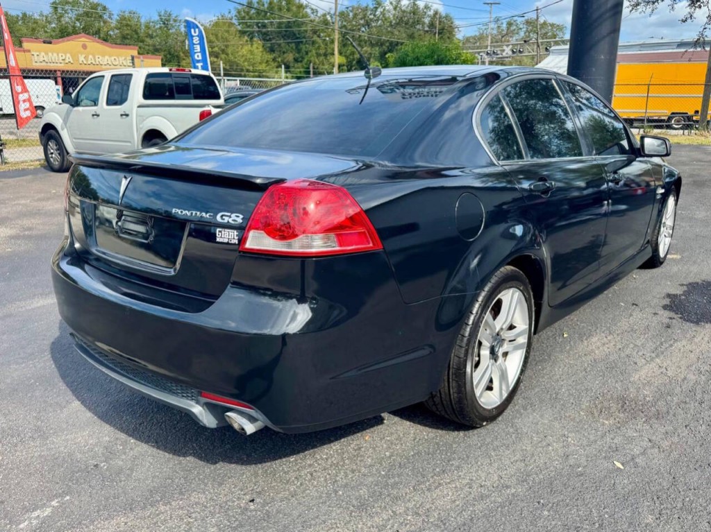 2008 Pontiac G8 Image 4