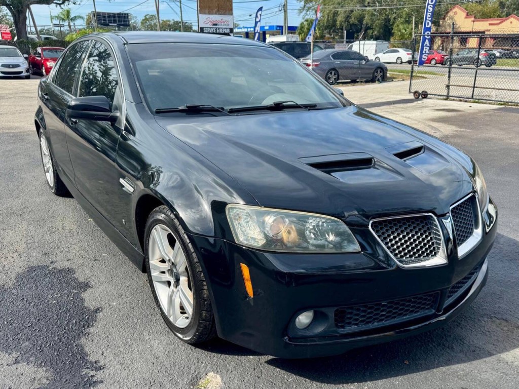 2008 Pontiac G8 Image 10
