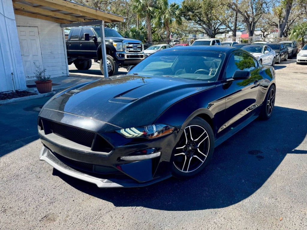 2019 Ford Mustang Image 2