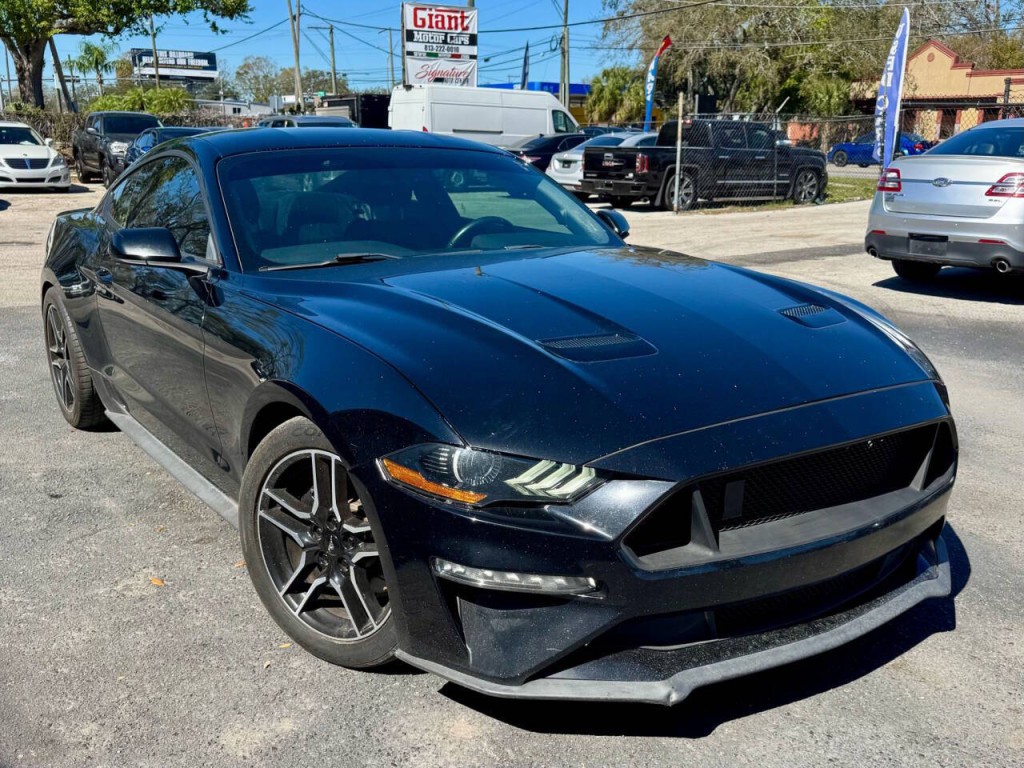 2019 Ford Mustang Image 3