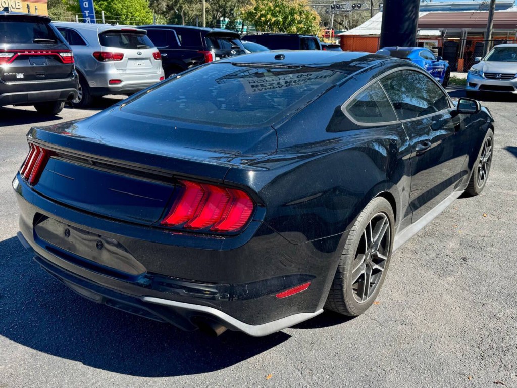 2019 Ford Mustang Image 4